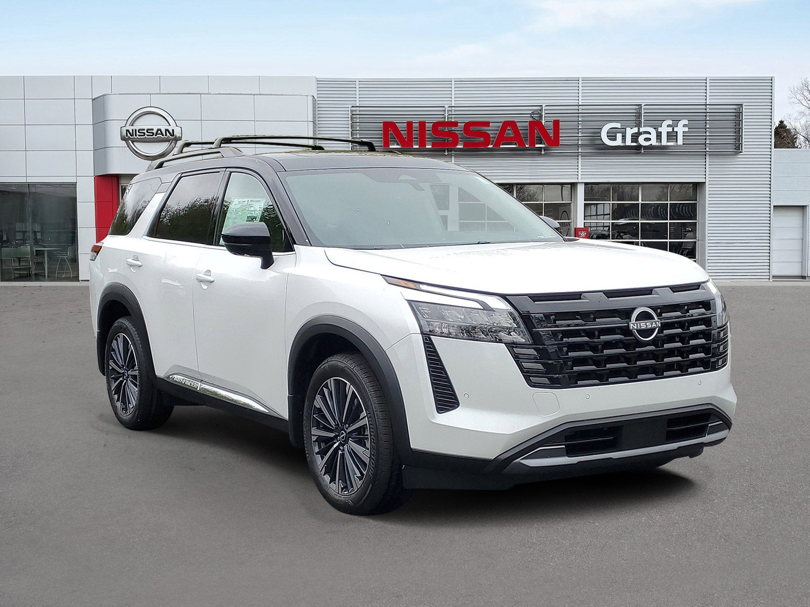 2026 Nissan Pathfinder Platinum
