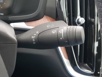 2022 Volvo S60 Momentum