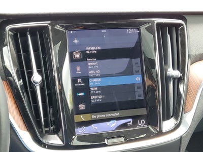 2022 Volvo S60 Momentum