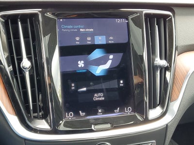 2022 Volvo S60 Momentum