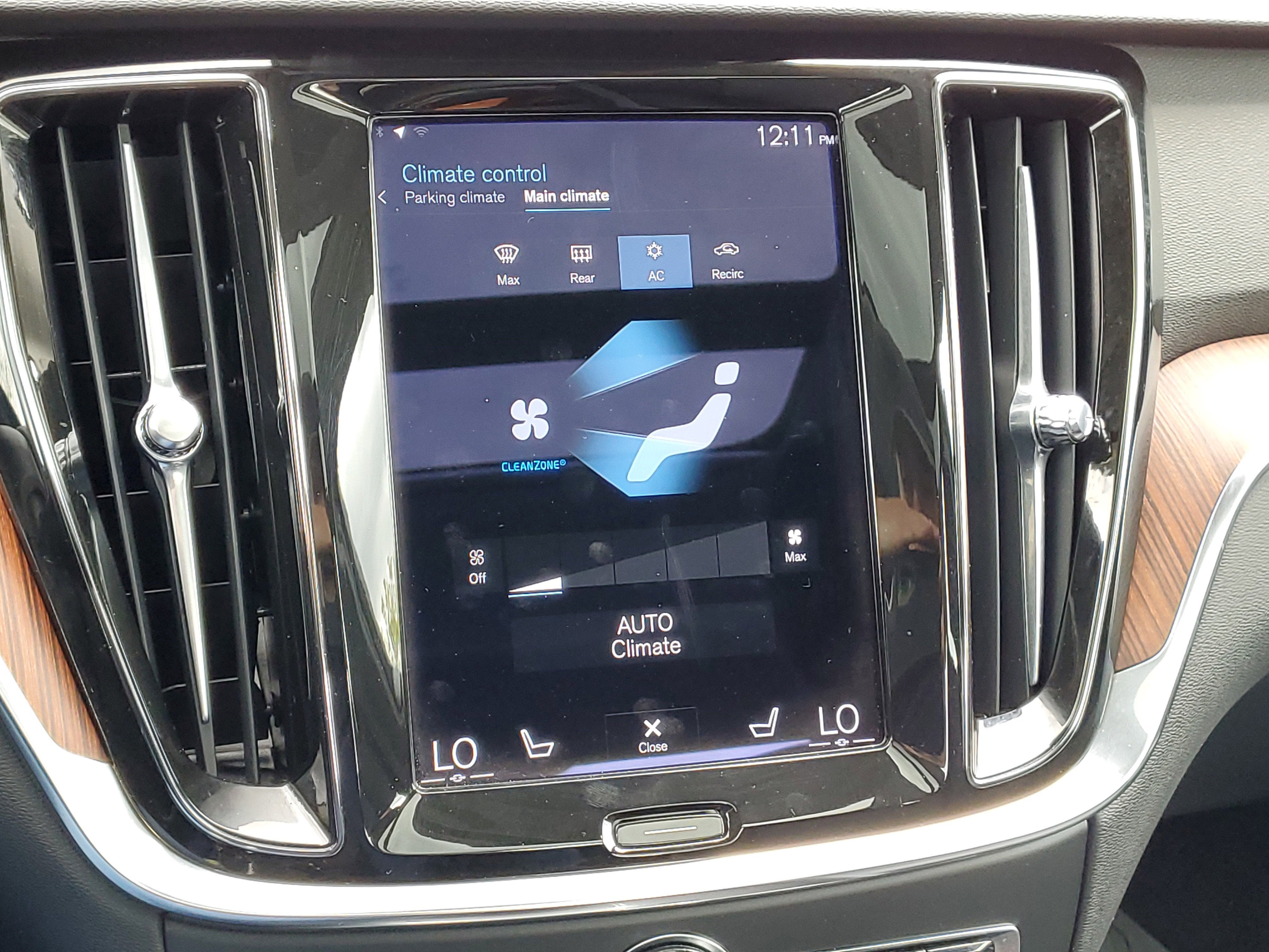 2022 Volvo S60 Momentum