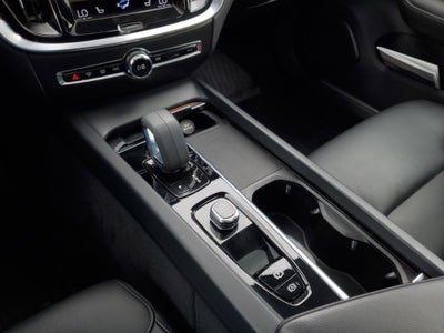2022 Volvo S60 Momentum