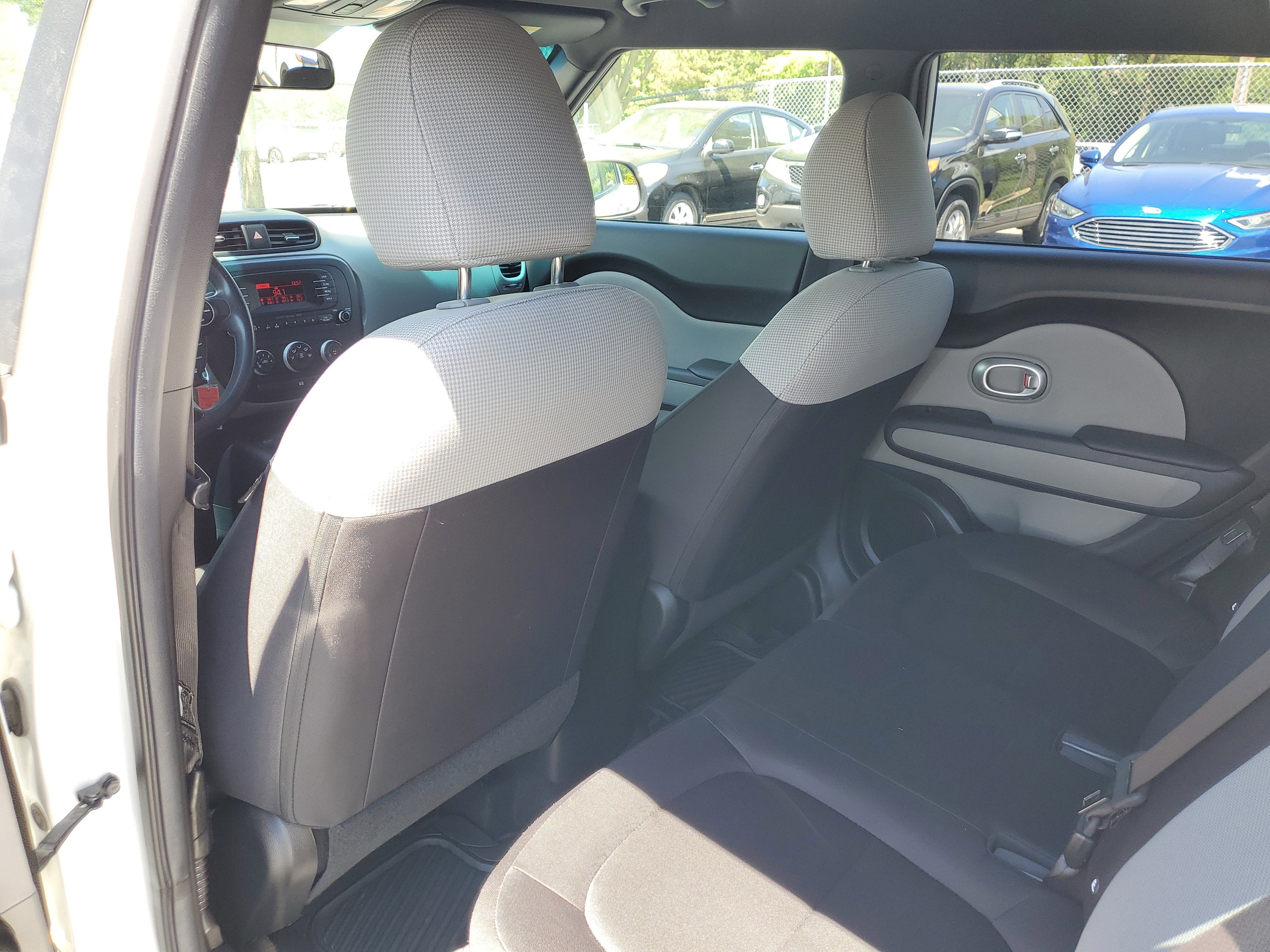 2016 Kia Soul Base