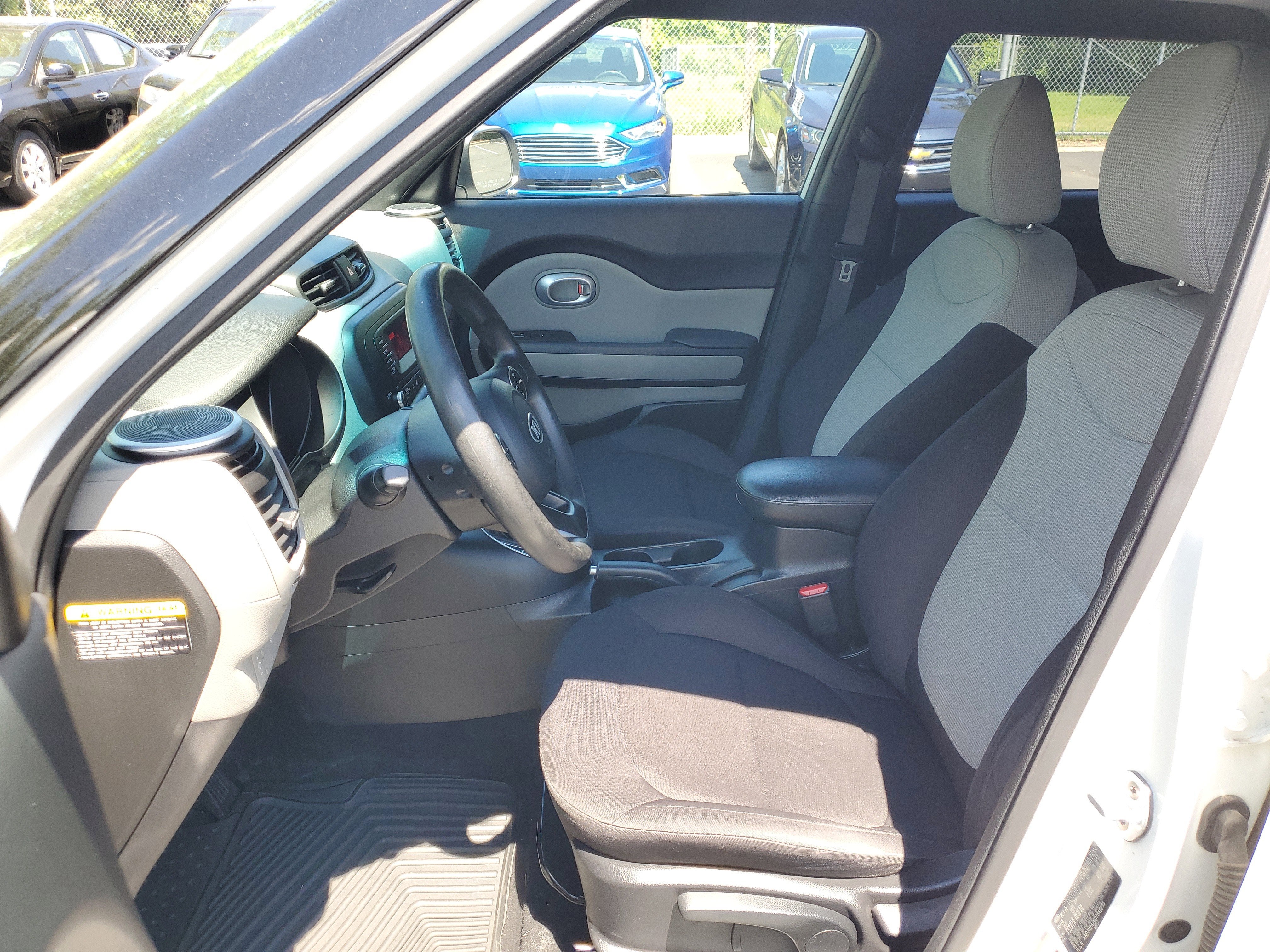 2016 Kia Soul Base