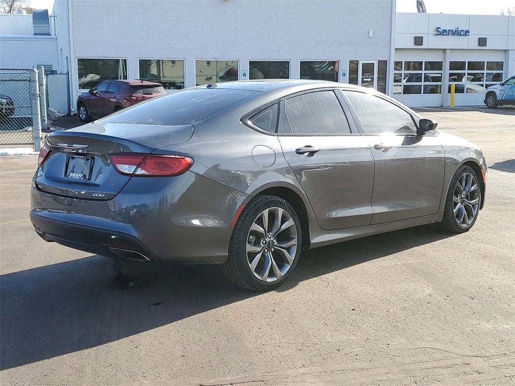 2015 Chrysler 200 S