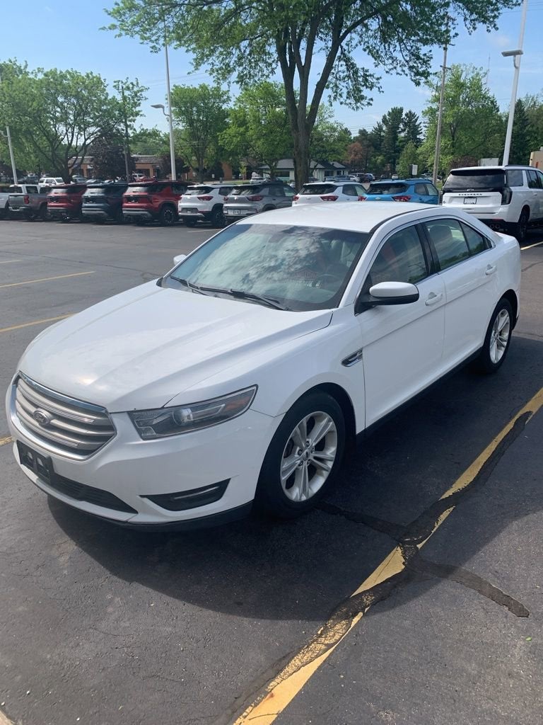 2016 Ford Taurus SEL
