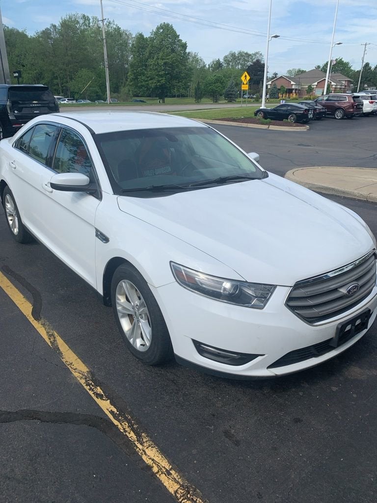 2016 Ford Taurus SEL