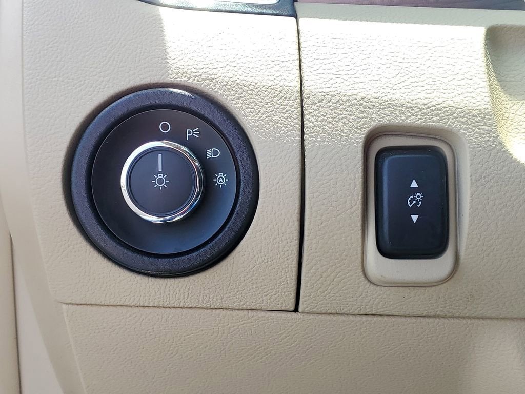 2016 Ford Taurus SEL