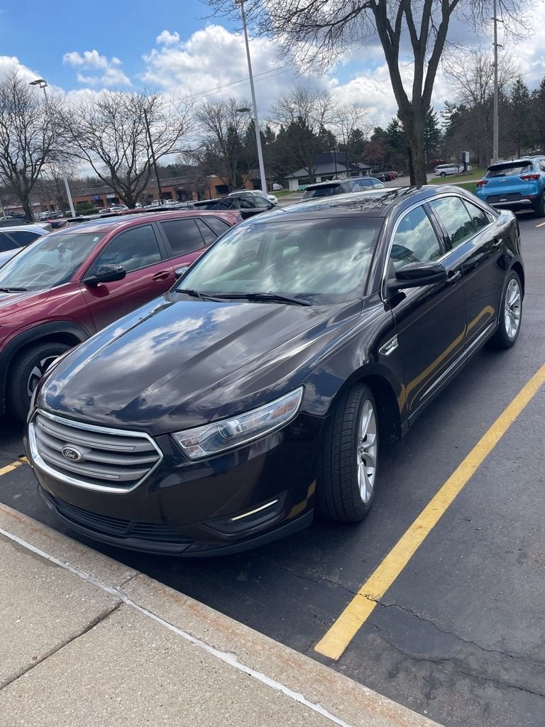 2013 Ford TAURUS SEL