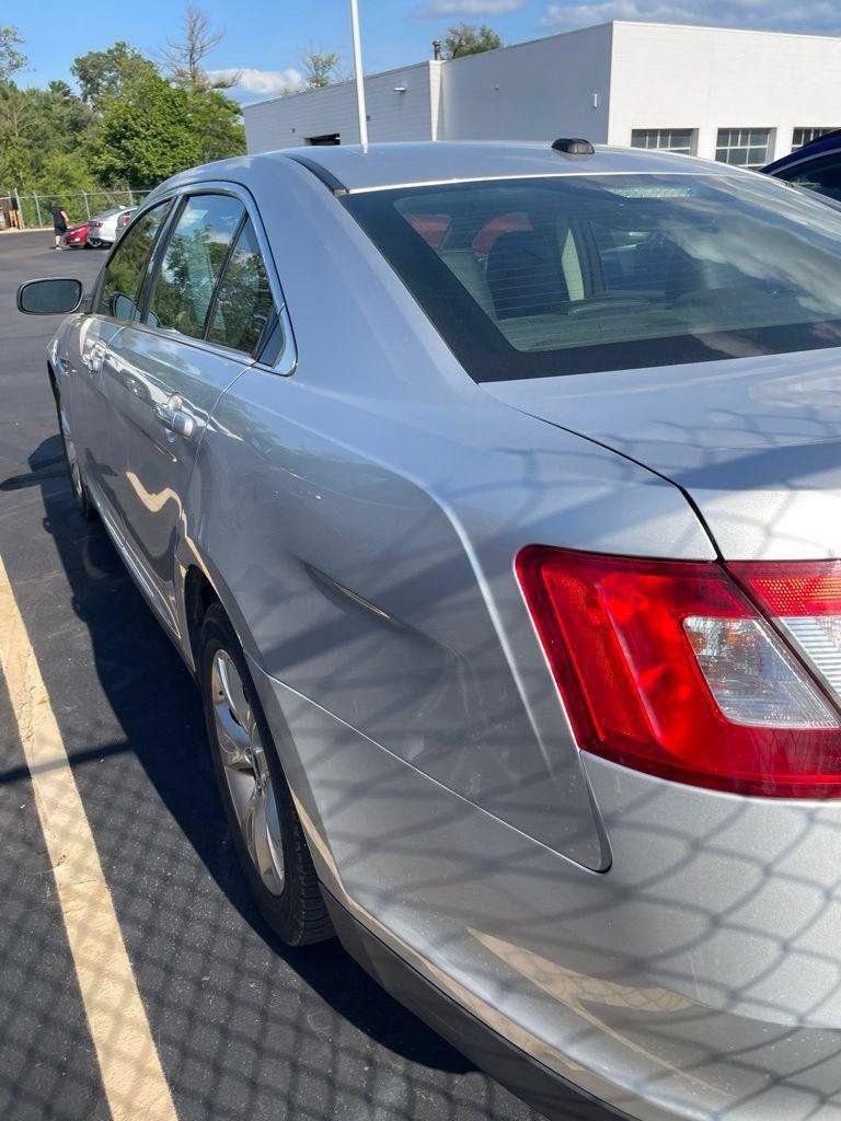 2011 Ford Taurus SEL