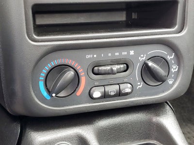 2000 Saturn SL BASE