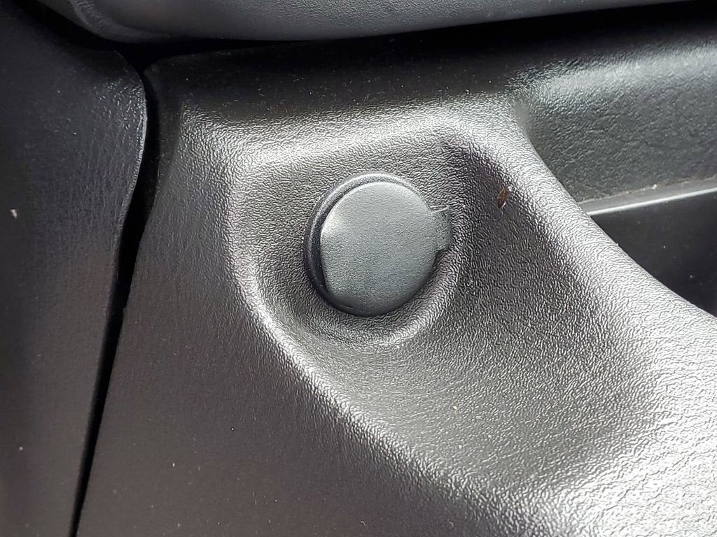 2000 Saturn SL BASE