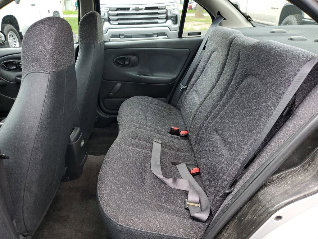 2000 Saturn SL BASE