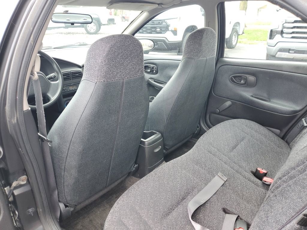 2000 Saturn SL BASE