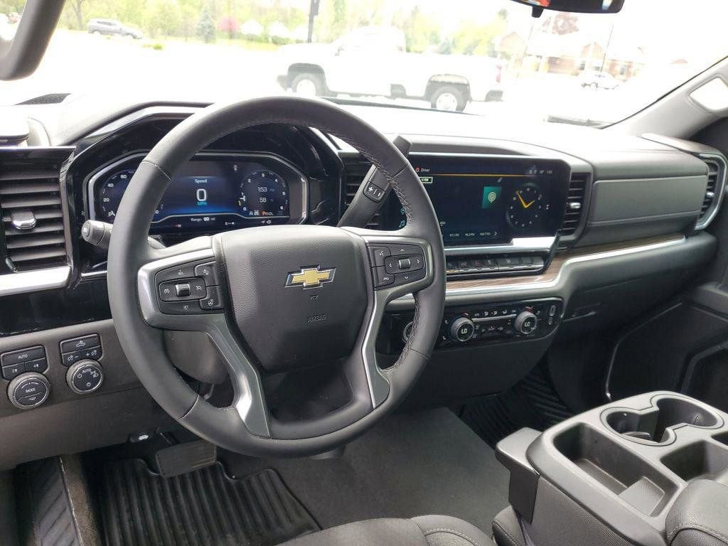 2024 Chevrolet Silverado 1500 LT (2FL)