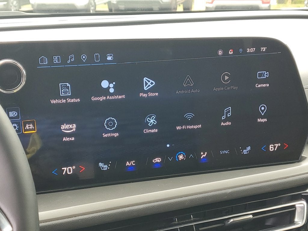 2024 Chevrolet Traverse LT