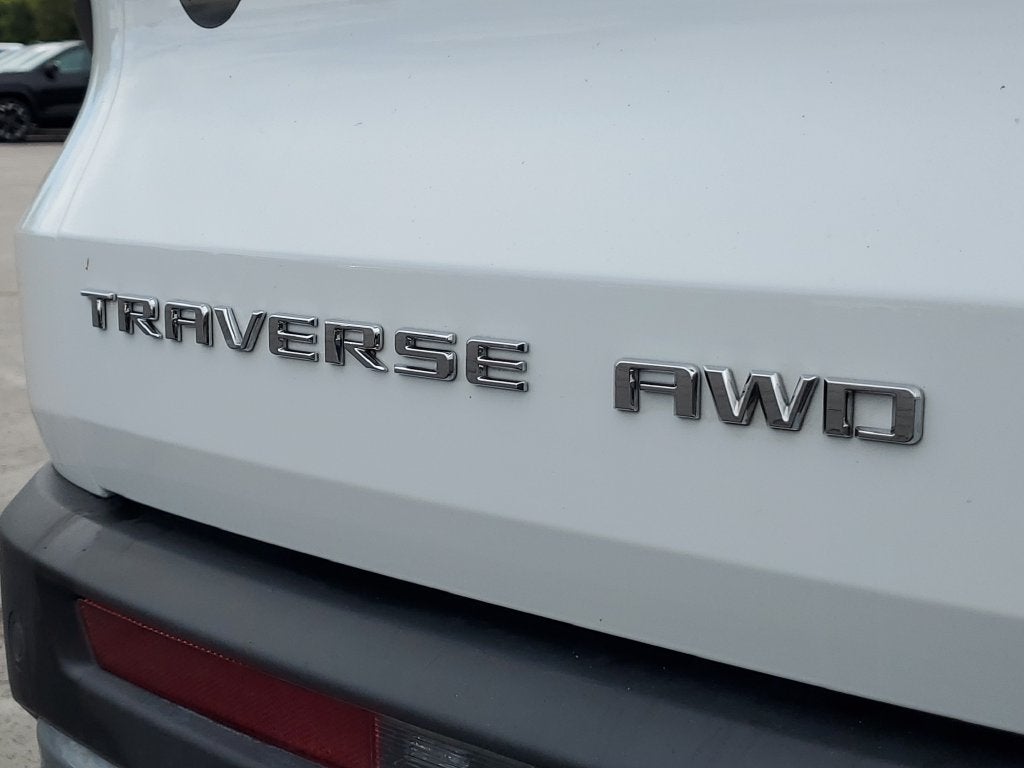 2024 Chevrolet Traverse LT