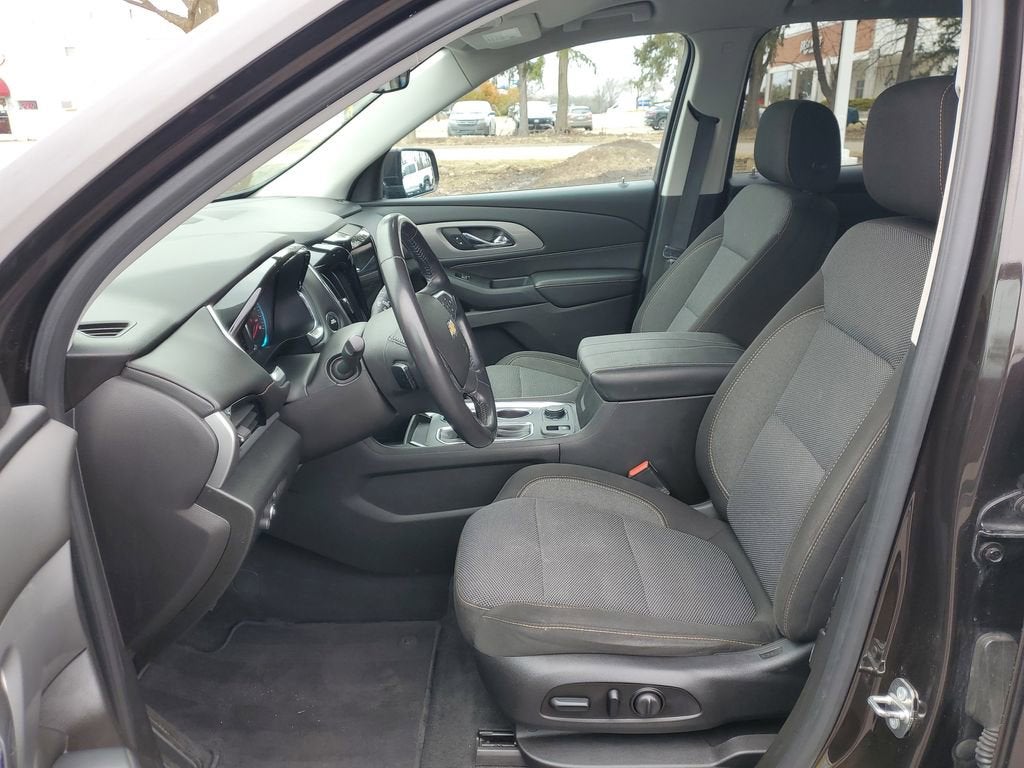 2018 Chevrolet Traverse LT Cloth
