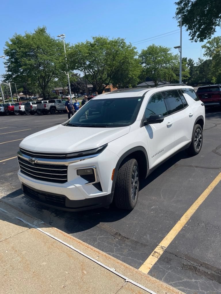 2025 Chevrolet Traverse LT