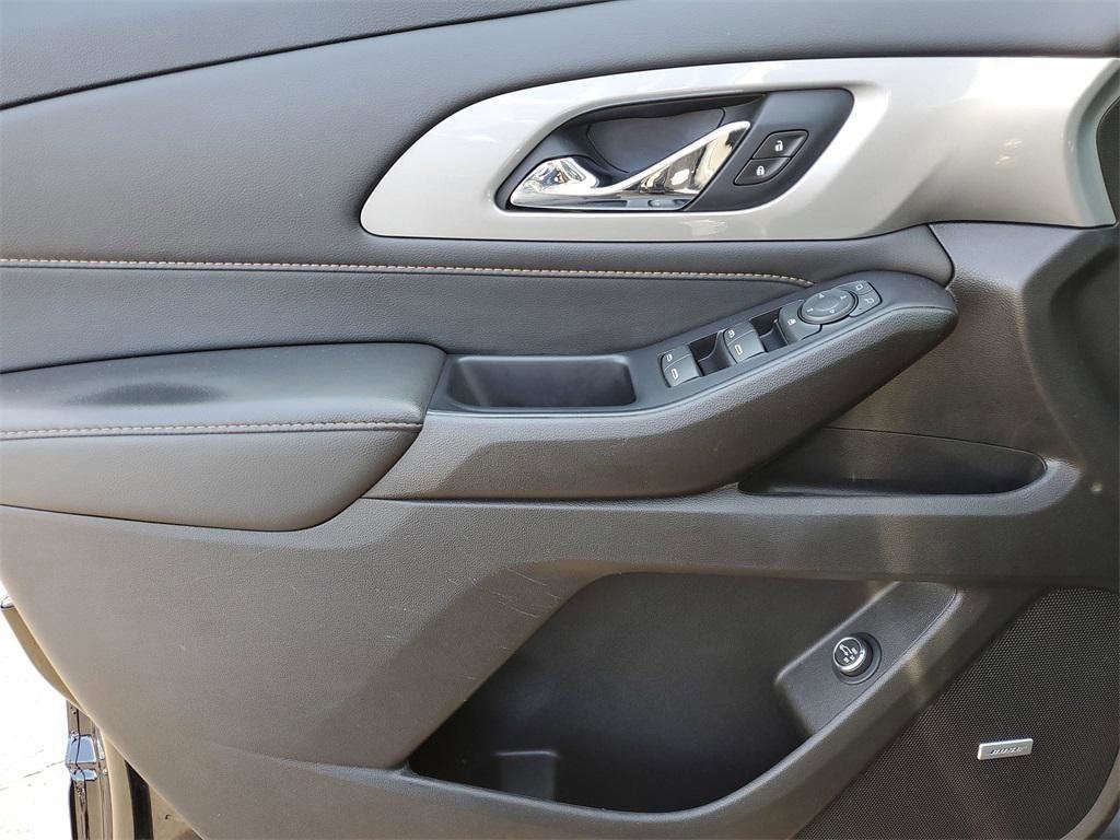 2021 Chevrolet Traverse RS