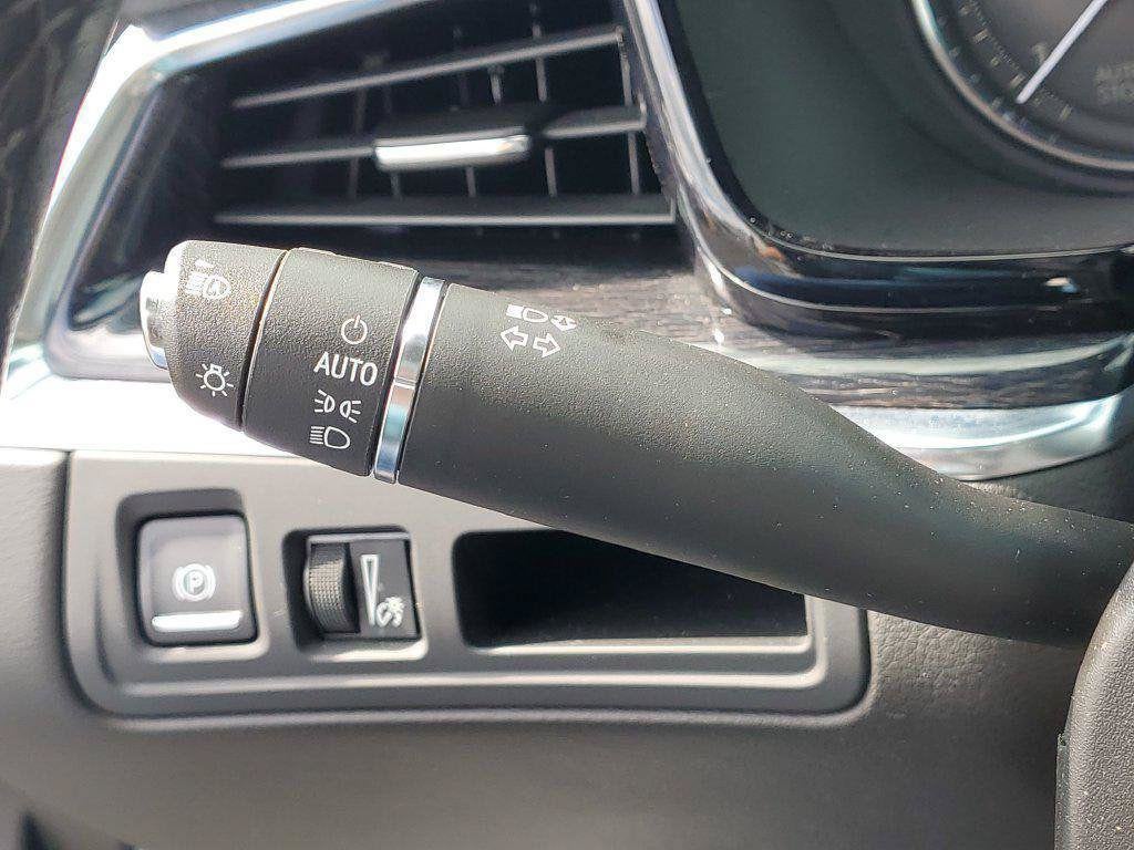 2023 Cadillac XT5 FWD Premium Luxury