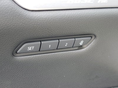 2023 Cadillac XT5 FWD Premium Luxury