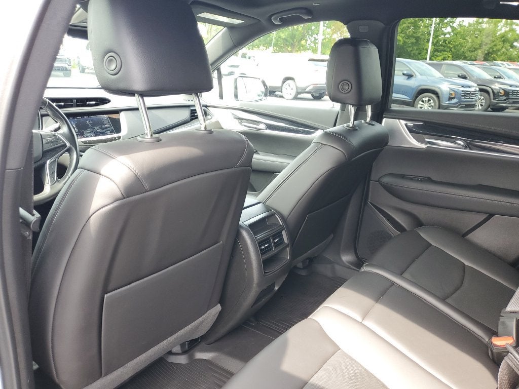 2023 Cadillac XT5 FWD Premium Luxury