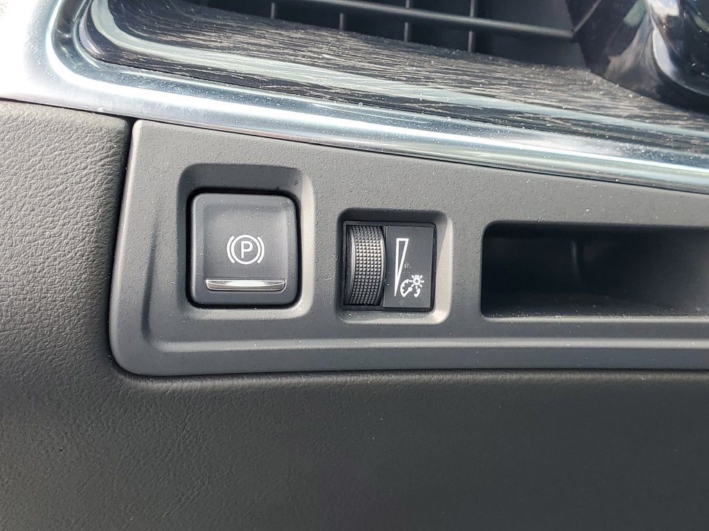 2023 Cadillac XT5 FWD Premium Luxury