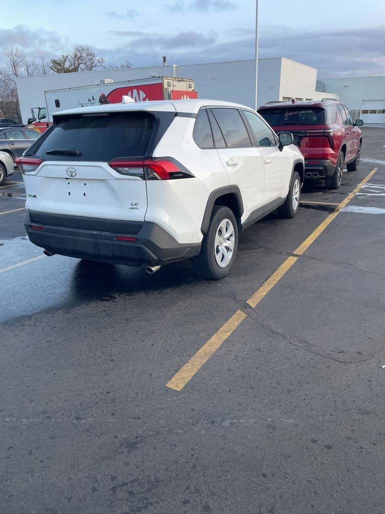 2025 Toyota RAV4 LE
