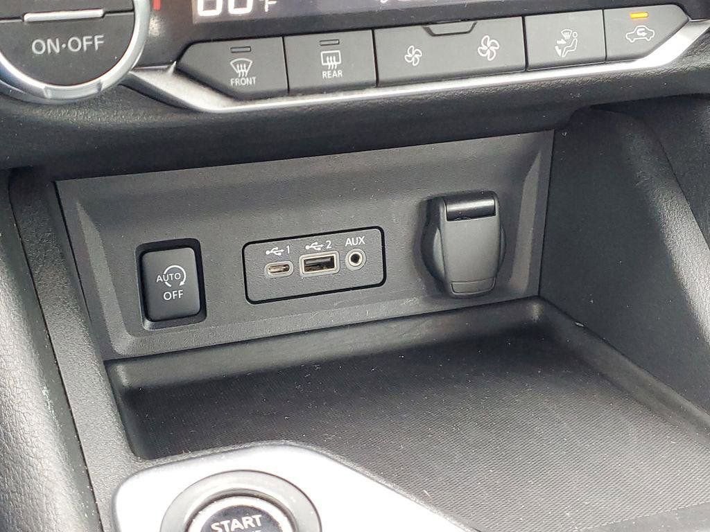 2024 Nissan Sentra SV Xtronic CVT