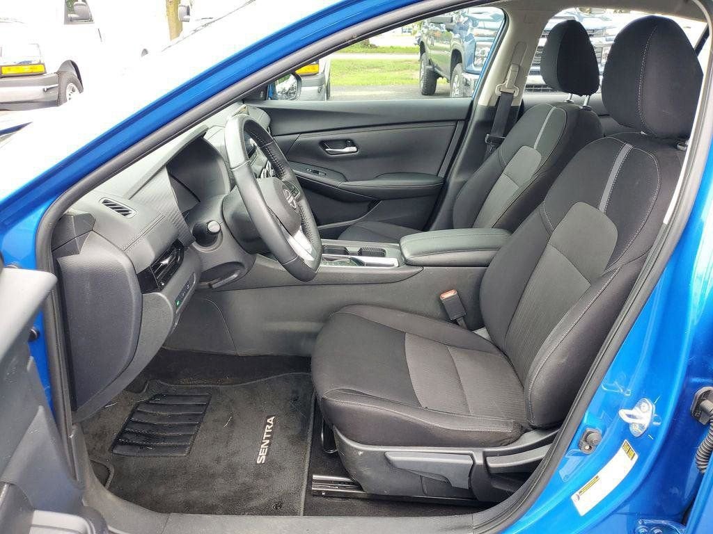 2024 Nissan Sentra SV Xtronic CVT