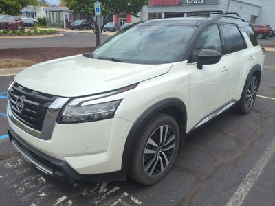 2024 Nissan Pathfinder Platinum 4WD