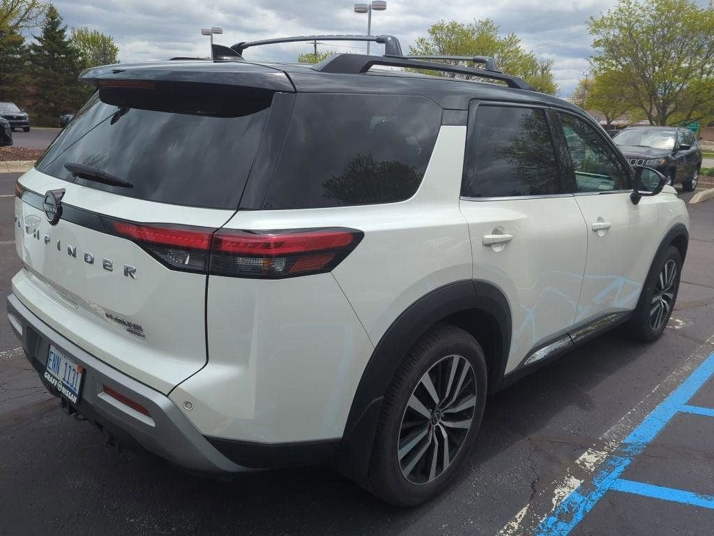 2024 Nissan Pathfinder Platinum 4WD