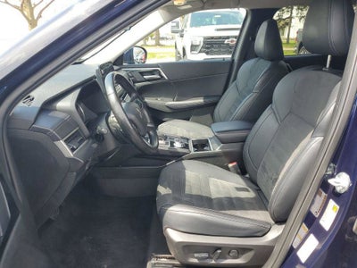 2024 Mitsubishi Outlander SE